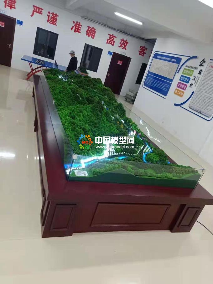 路橋集團(tuán)322國(guó)道景寧段項(xiàng)目沙盤(pán)模型