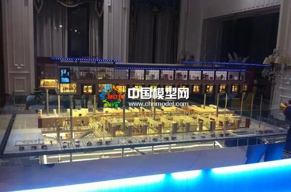 模型使用升降技術(shù)完美剖析內(nèi)部空間