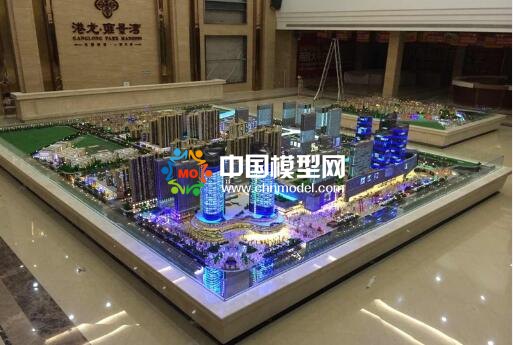 建筑模型是沙盤(pán)的一個(gè)部分，沙盤(pán)模型內(nèi)容更廣