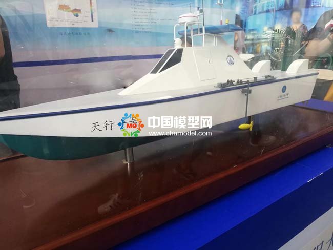 天行一號無人快艇模型