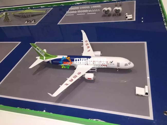 中國(guó)商飛C919大型客機(jī)總裝制造中心沙盤模型