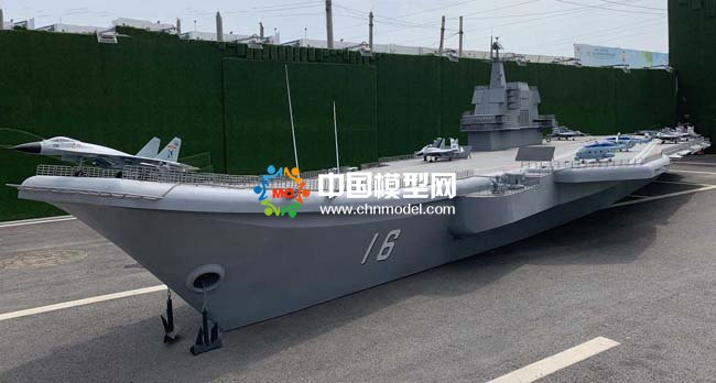 遼寧號航空母艦?zāi)Ｐ? align=